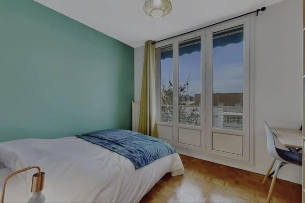 Appartement Neuf Pour 6, Parking Et Box, Au Calme Villeurbanne 0*,  Frankrike